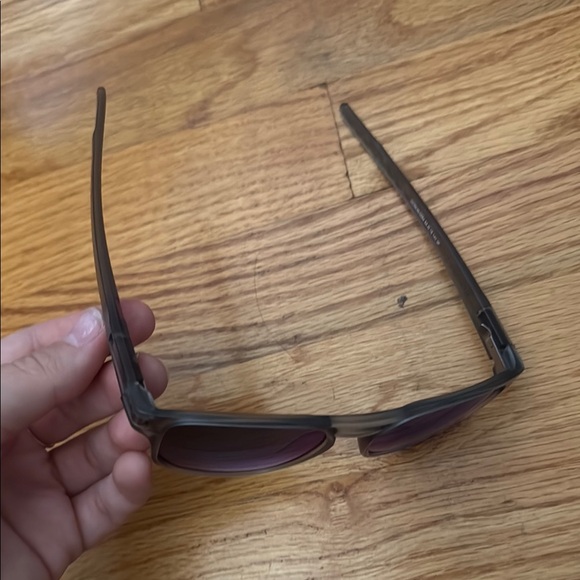 Latch Beta Oakley Sapphire Sunglasses - Picture 2 of 7